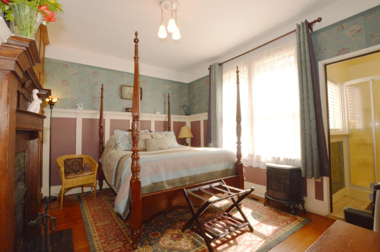 Marketa'S Bed And Breakfast 3* Victoria